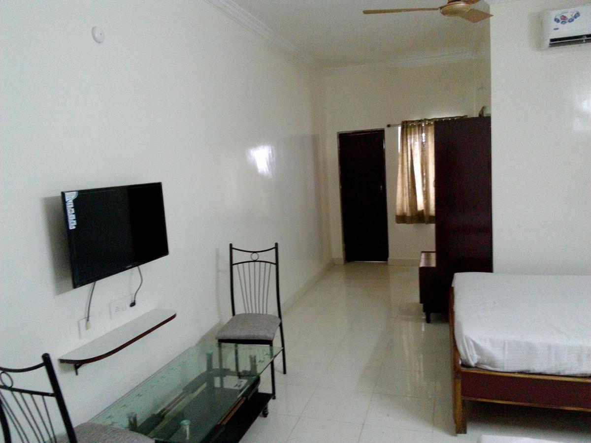 Sahasra Residency Hotel Hyderabad Esterno foto