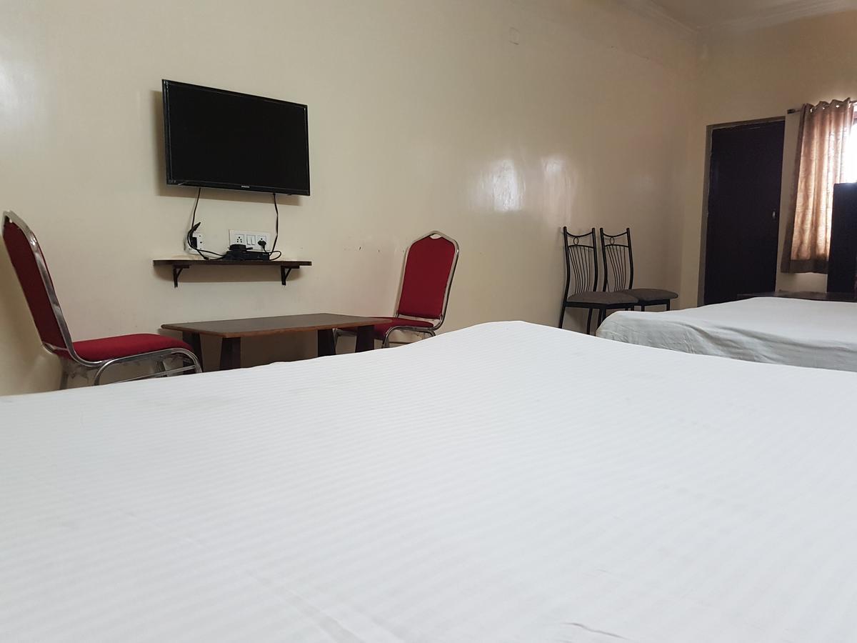 Sahasra Residency Hotel Hyderabad Esterno foto